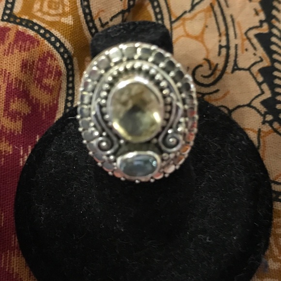 Ring - Picture 2 of 5